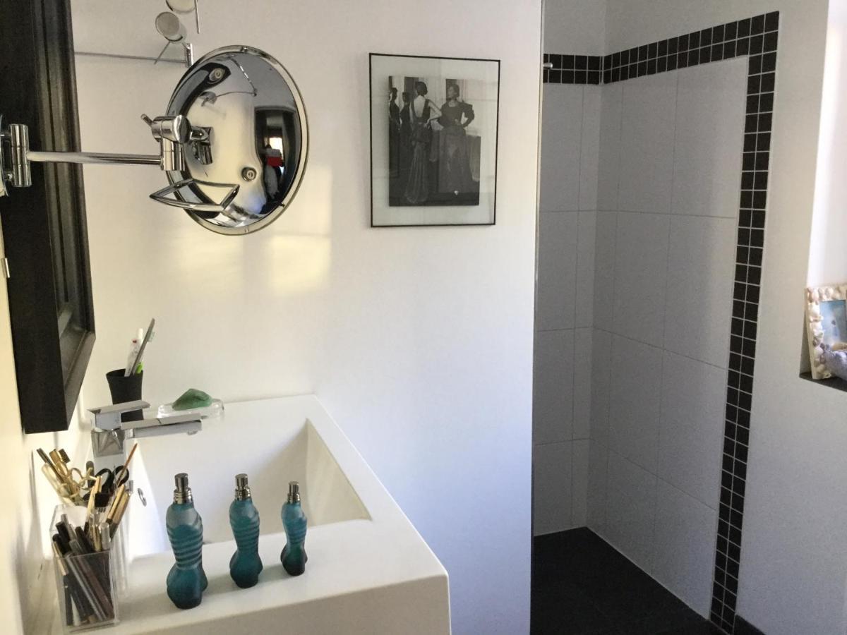 Chambre 1 Personne Avec Terrasse Centre Ville Marseille 3 Nuits Min , Femme Uniquement المظهر الخارجي الصورة